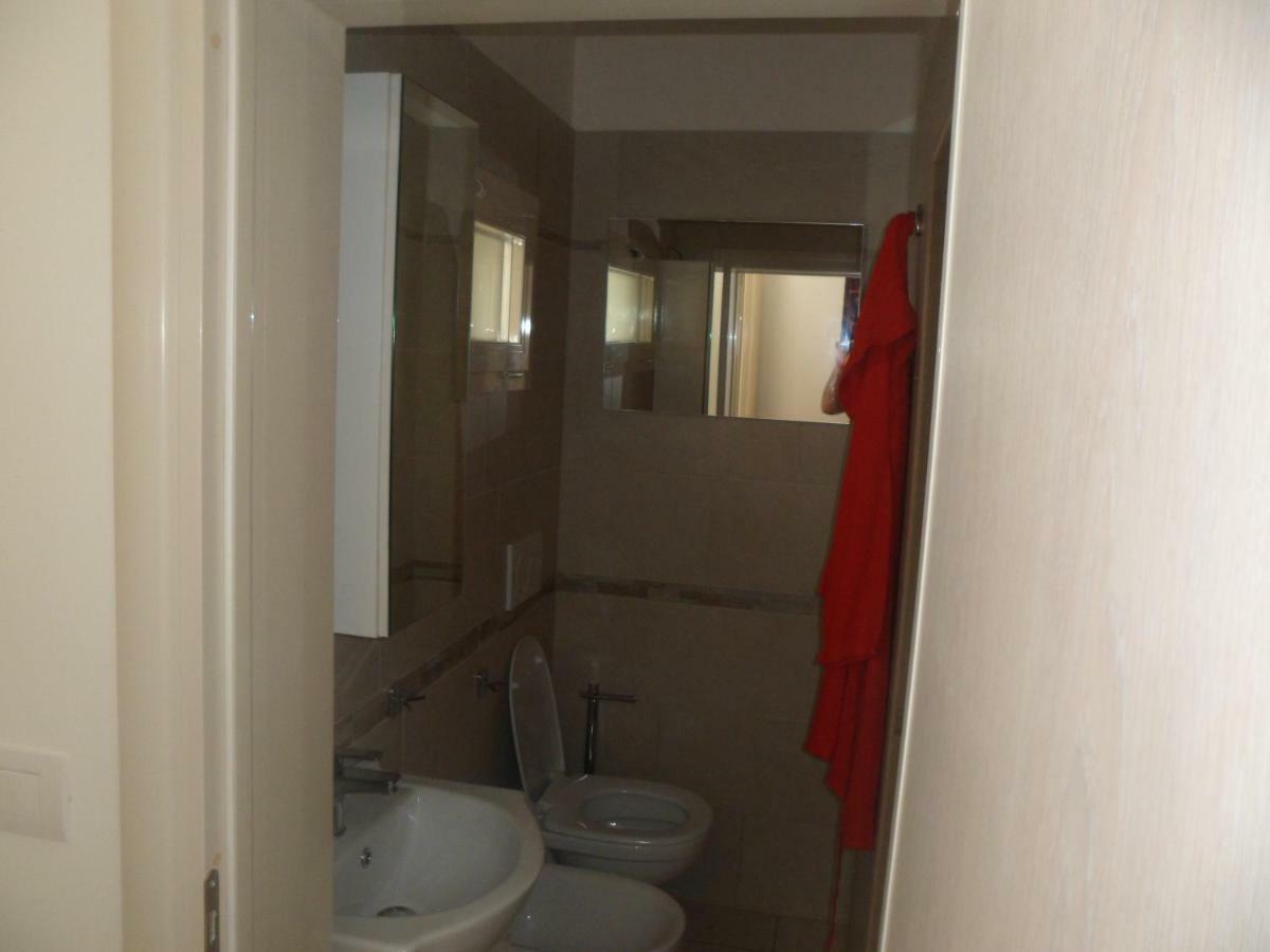 Attico A 150 Mt Dal Mare Villa มารีนา ดี มันกาแวร์ซา ภายนอก รูปภาพ